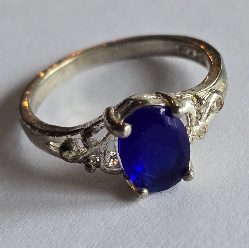 Blue gem ring silver tone size 5.75 5 3/4 classic elegant dainty - Picture 2 of 12
